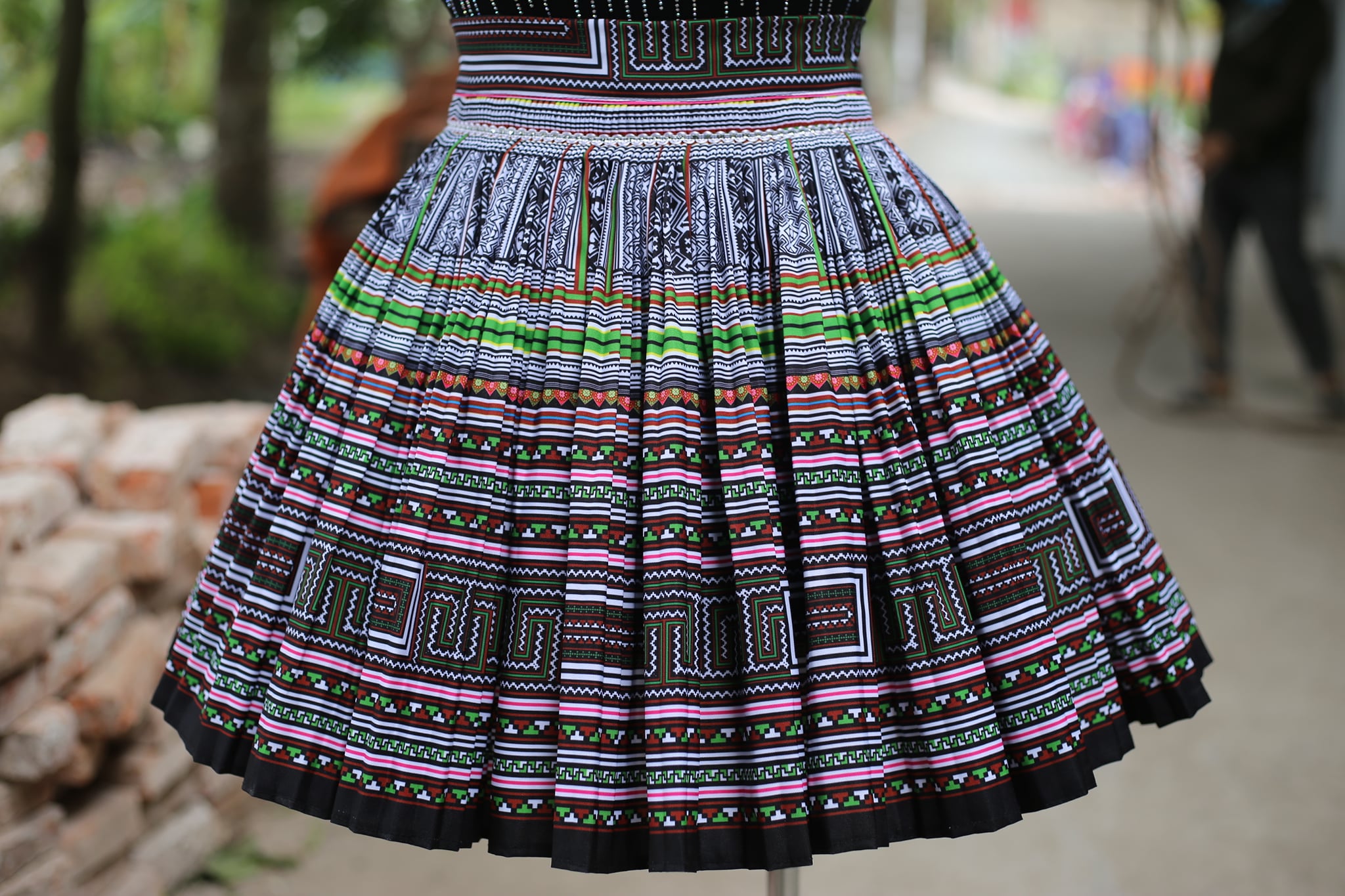 Váy Thổ Cẩm Sapa ( có sẵn ) - Đầm, váy nữ | ThờiTrangNữ.vn